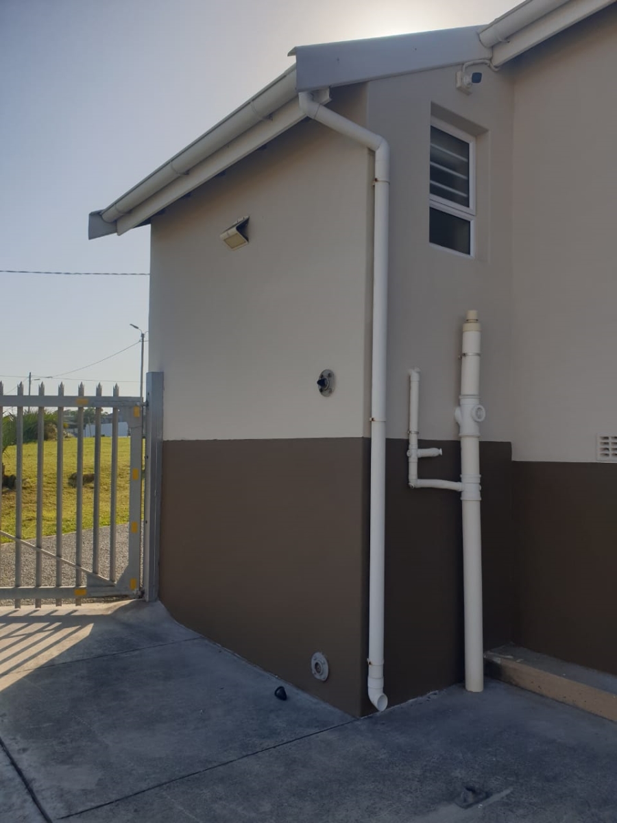 9 Bedroom Property for Sale in Greenfields Eastern Cape